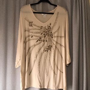 Pretty 3/4 sleeved shirt worn once 2X